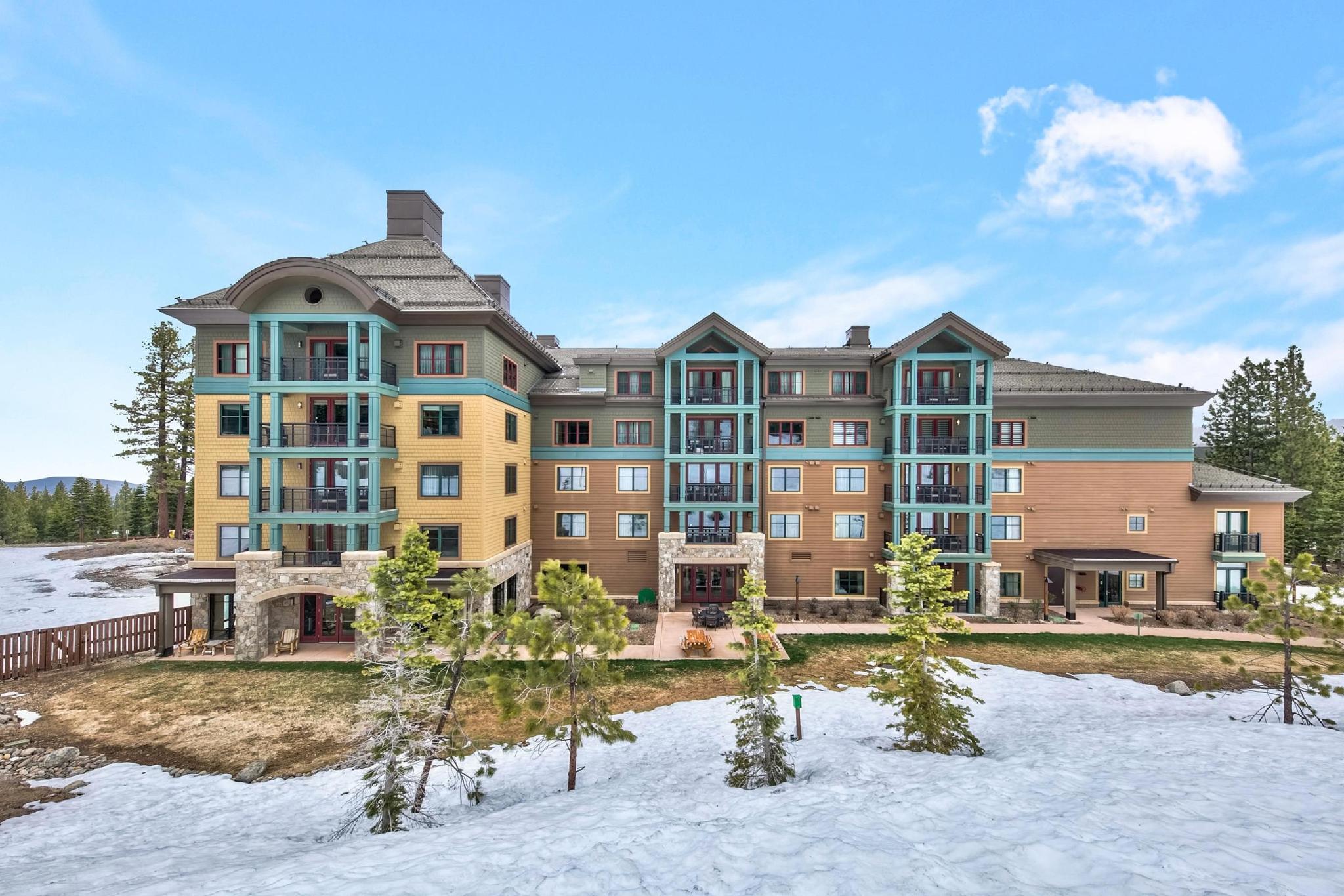 Constellation Residences at Northstar