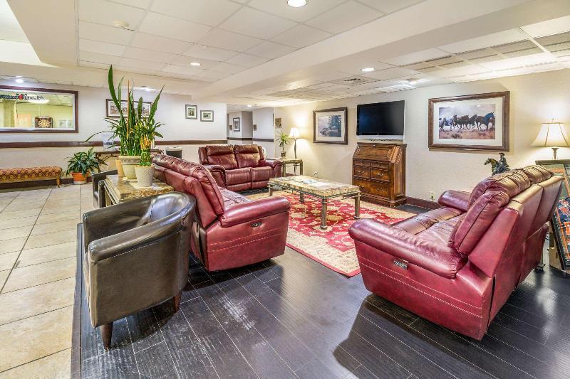 Riverside Hotel & Conference Center