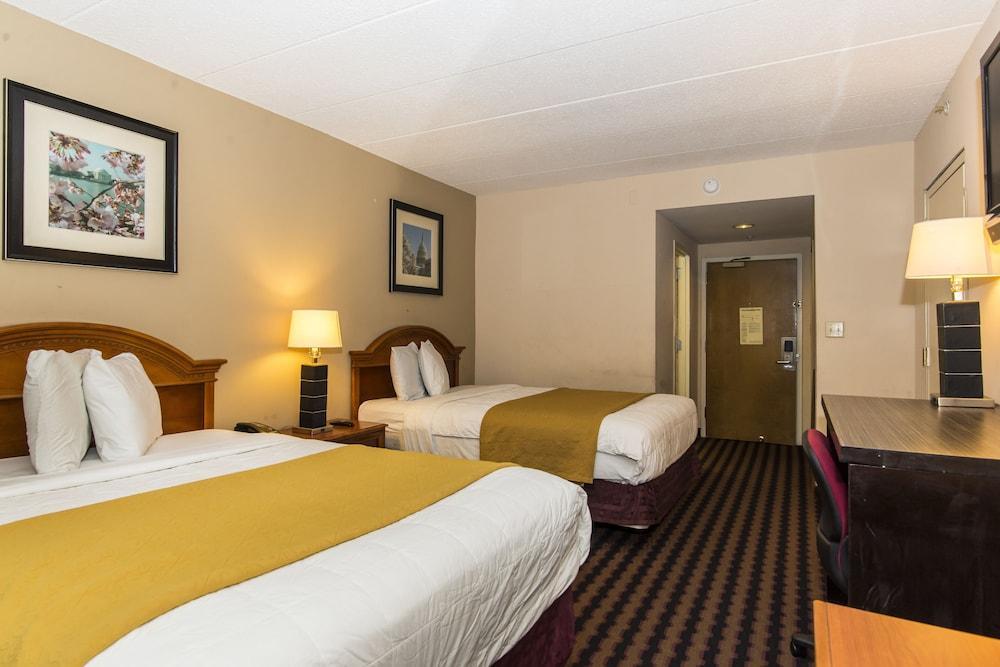 NORTHEAST GARDEN INN.