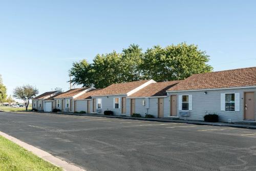 Adams, MN Map & Directions - MapQuest