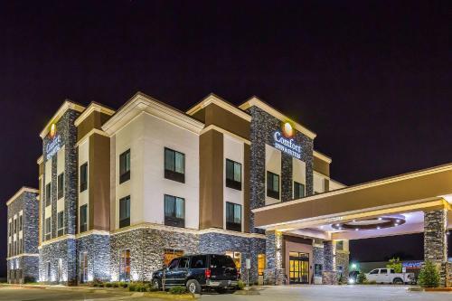 Comfort Inn & Suites Moore-Oklahoma City