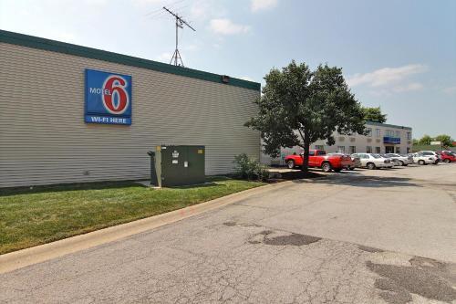 Motel 6