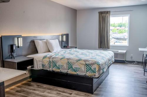 Studio 6 Claremore OK