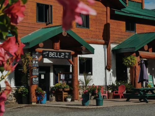 Bell 2 Lodge