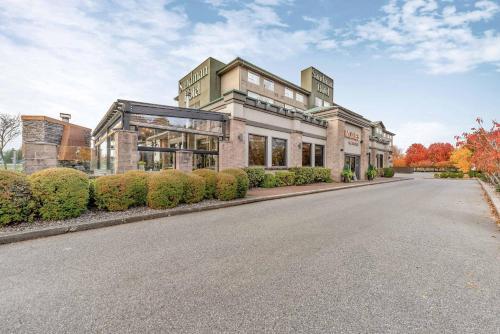 Sandman Vancouver Airport