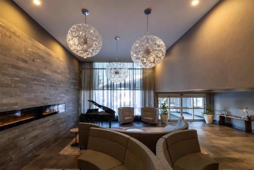 Georgian Bay Hotel Trademark Collection by Wyndham