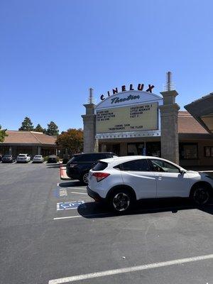 CineLux Tennant Station Stadium 11