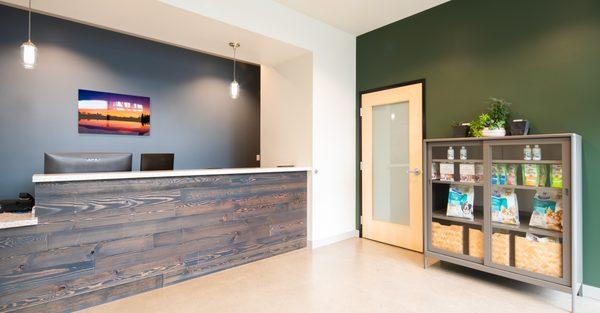 lobby and door to the hallway