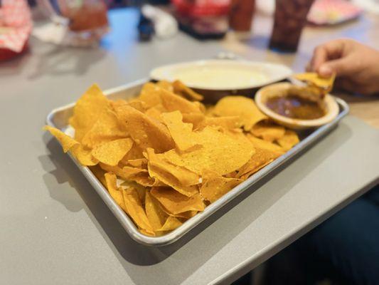 Queso blanco, salsa and chips. The little spice and flavor of the salsa with the white queso was a great balance and a starter.
