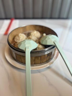 Shrimp soup dumpling