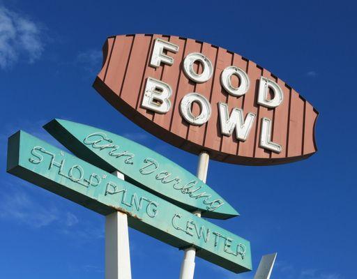 Ann Darling Shopping Center