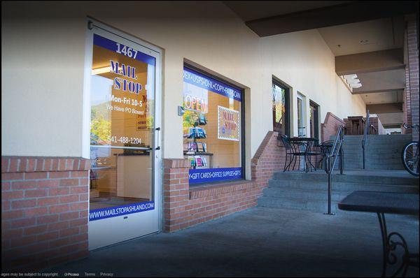 1467 Siskiyou Blvd. - near Market of Choice Off Ashland St. near Walker Ave.