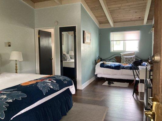 Smiley's Schooner Saloon