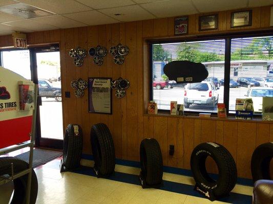 Larry's Auto & Tire