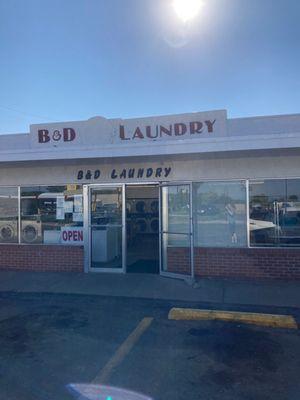 B & D's Laundromat