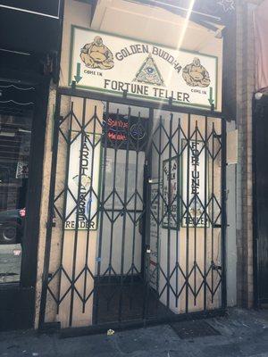 SCAM!! Holly Chinatown Psychic Storefront