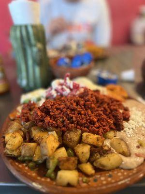 Chilaquiles rojos w chorizo