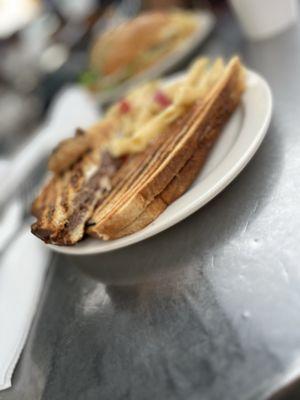 Roast Beef Classic Sandwich