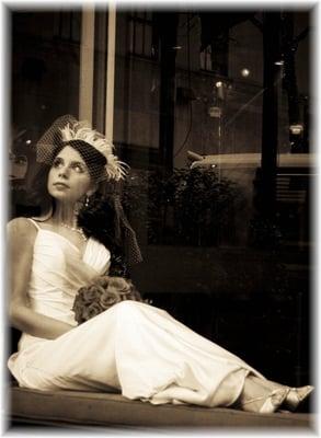 With a flair for fashion design, we not only capture sentimental moments but create unique, artistic settings for you.