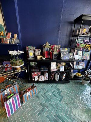 I love these displays and the gifts but holy wow I LOVE this floor