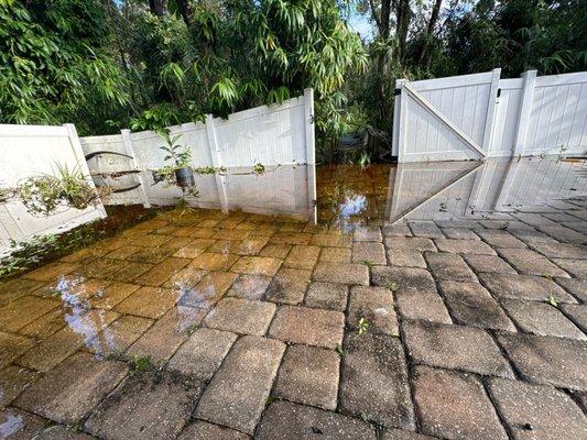 Stone Island Estates, Deltona, FL -- Hurricane flooding. Emergency response 24/7, water removal drying & mold.