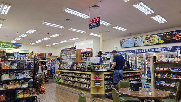 Trexler Plaza & Mart