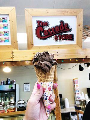 HUGE ice cream scoops!