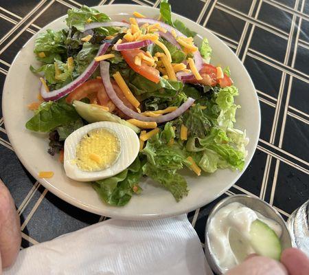 Very fresh salad with nice ingredients and high-quality dressing