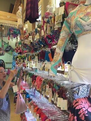 Beautiful serection talyn is nice lady . Sale is going on !!!