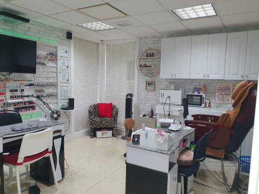 Manicure & pedicure room