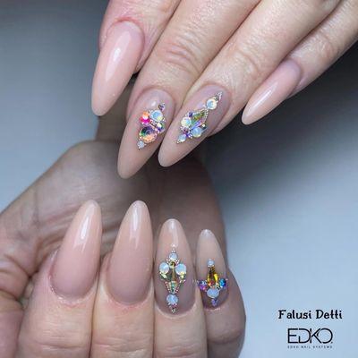 Nude acrylic with stones