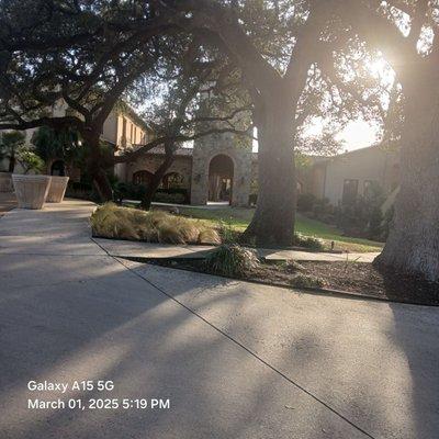 Beautiful courtyard/entrance