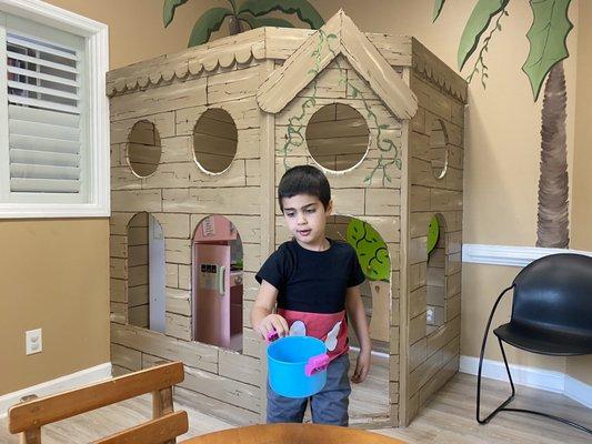 Fun play area in the waiting room. Whole office decorated for kids and full of prizes and games. My son loves it.