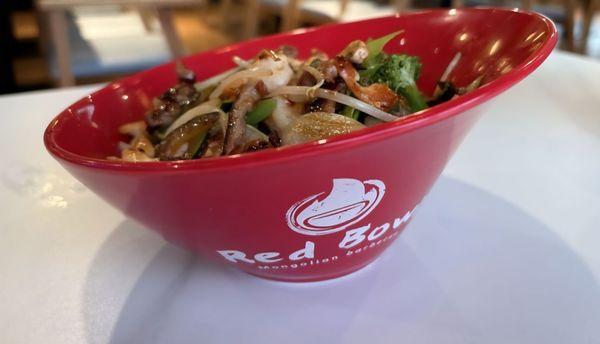 Completed grilled food "Red bowl". yummy