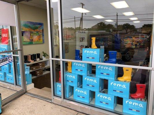 Roma Rain Boots for kids and women. #giveback #rainboots #dallas #lakehighlands