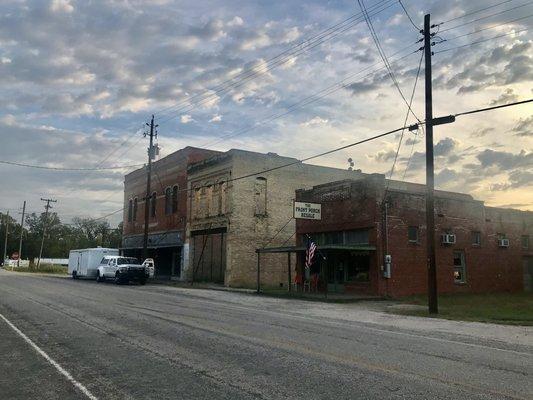 The Glen Flora Emporium