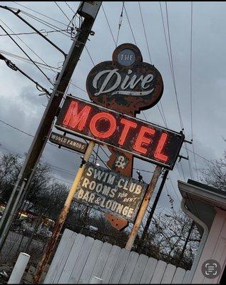 Dive Motel sign
