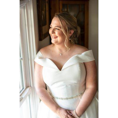 Meghan Jennen-Hairstylist & Makeup Artist