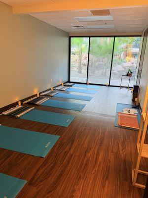 Ground & Bloom Counseling