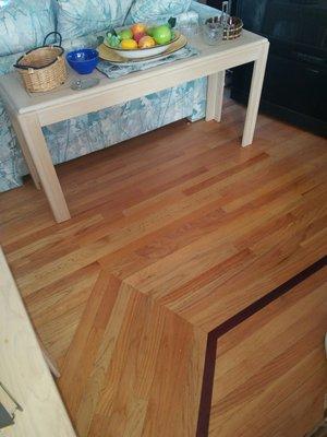 Custom Hardwood Flooring & Refinishing