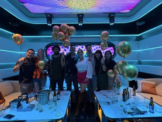 Full House Karaoke & Bar