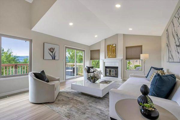 Brand new fresh paint and new recessed lighting installation throughout the entire house.