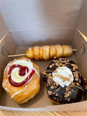 Miami Vice, Penut butter lover, and bee sting! Allll gooooood