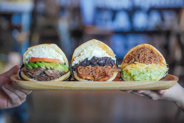 Arepa Santa Bárbara, Pabellón y Tripleta