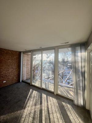Floor To Ceiling Windows of the 3bed/2bath