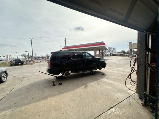 Customer came in with 4 slick tires & we installed 4 brand new 275/55/20!
Thank you for your business!