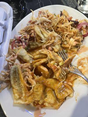 Pollo frito y tajadas