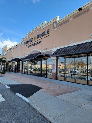 Barnes & Noble