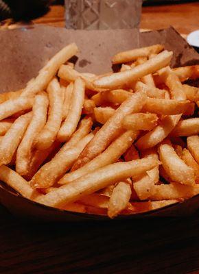 We don't deserve these fries, they're literally so good. The perfect shoestring
