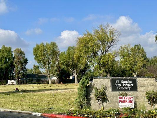 Simi Valley Public Cemetery